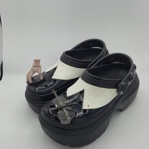 Crocs Wednesday Addams Stomp Clog Women's Size 7 Gothic Platform Chunky Black